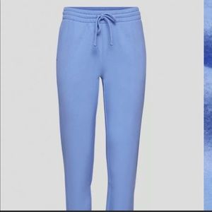 TNA cozy fleece boyfriend sweatpants